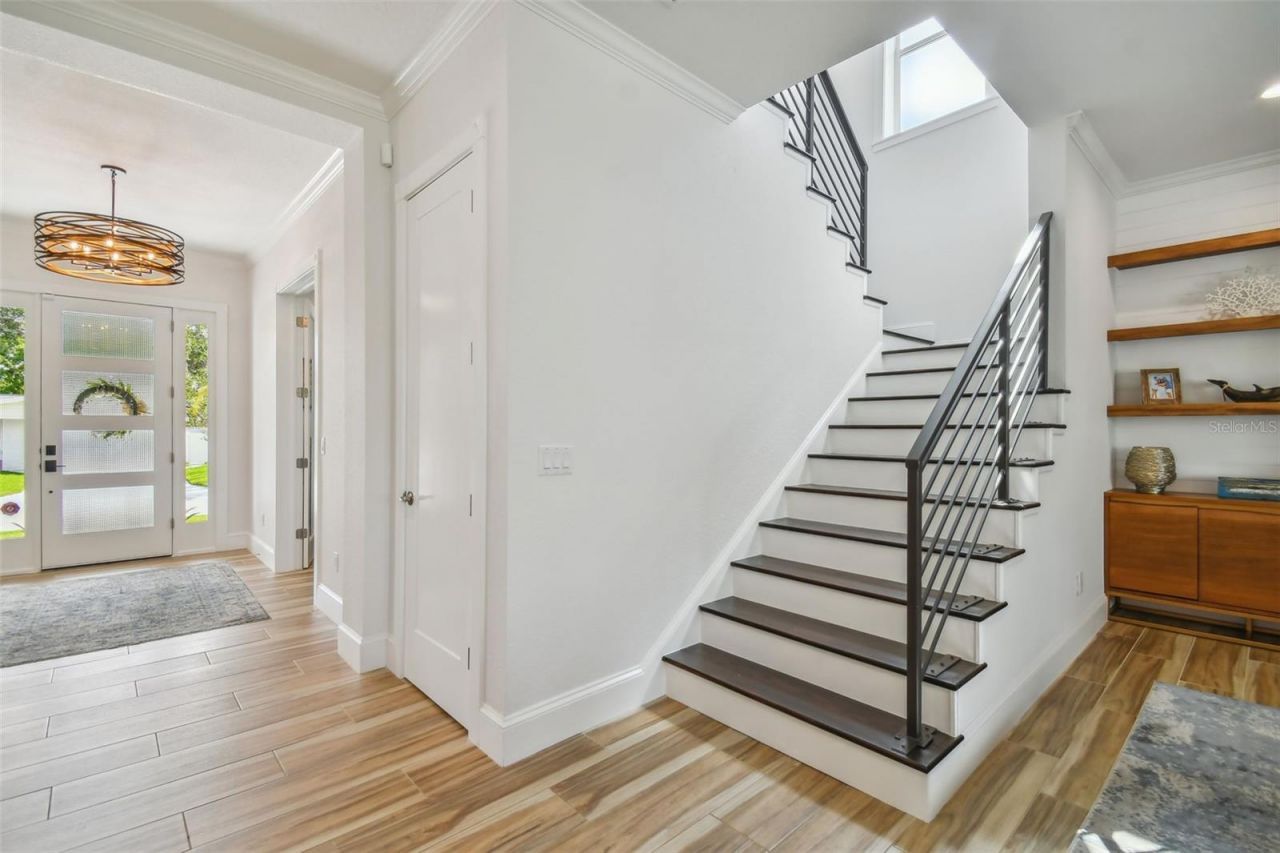 4835 W Bay Villa Avenue, Tampa, FL 33611 Photo