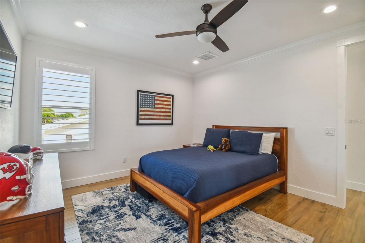 4835 W Bay Villa Avenue, Tampa, FL 33611 Photo