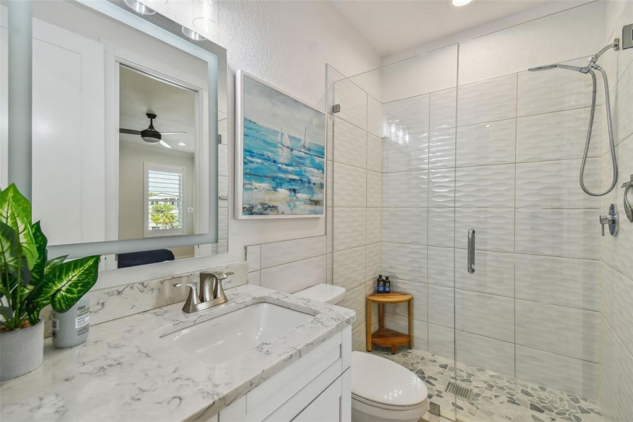 4835 W Bay Villa Avenue, Tampa, FL 33611 Photo