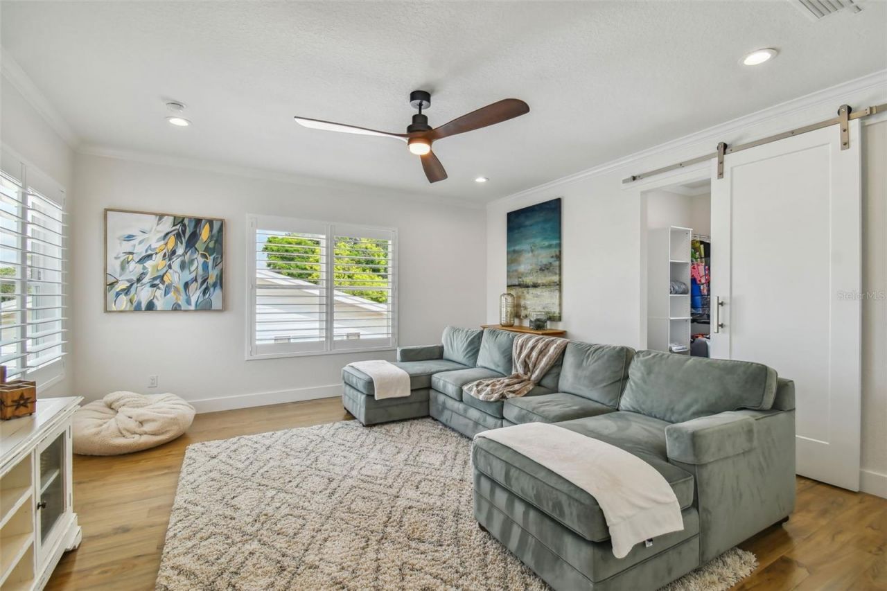 4835 W Bay Villa Avenue, Tampa, FL 33611 Photo