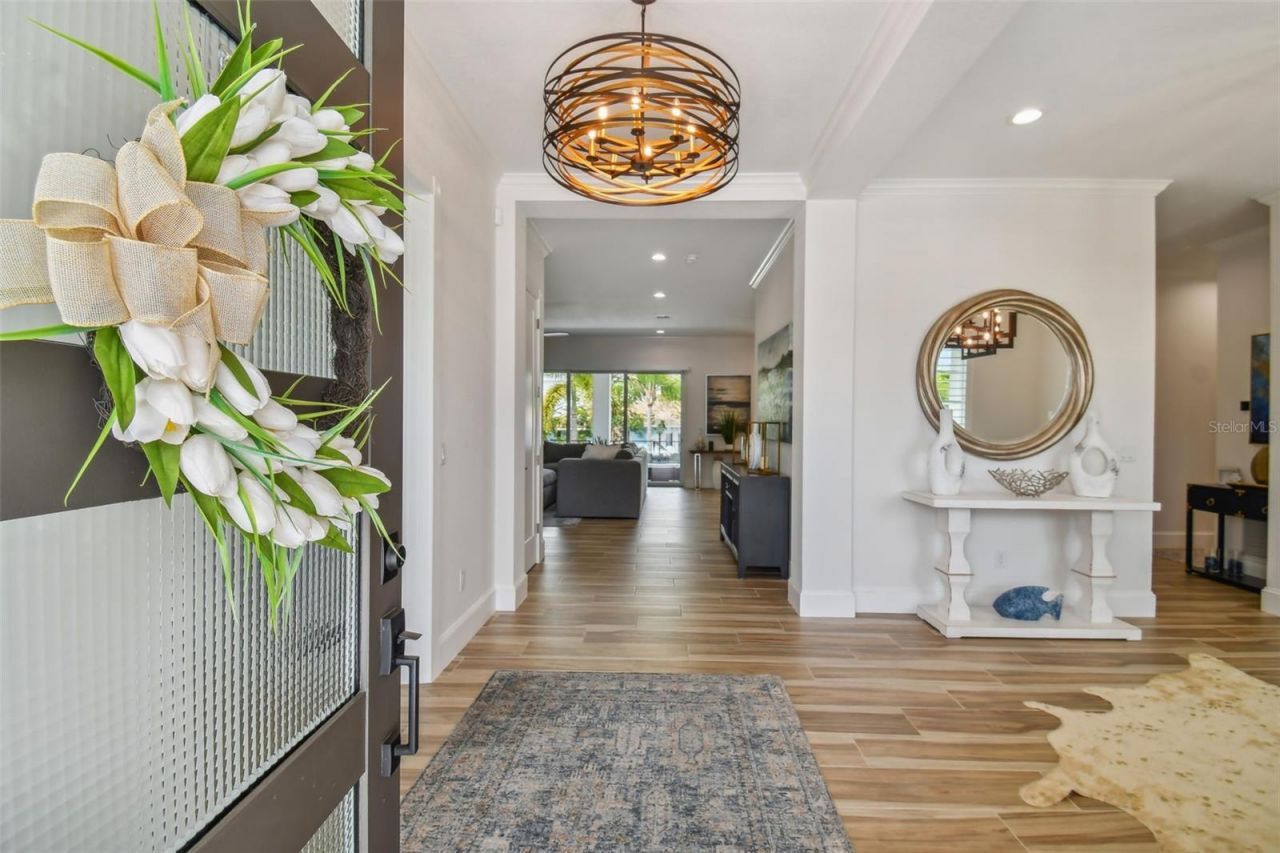 4835 W Bay Villa Avenue, Tampa, FL 33611 Photo