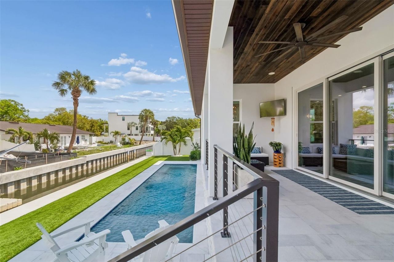 4835 W Bay Villa Avenue, Tampa, FL 33611 Photo