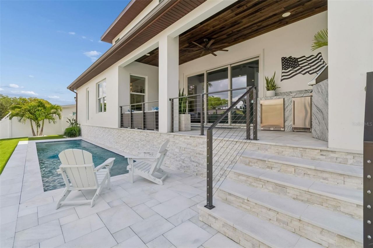 4835 W Bay Villa Avenue, Tampa, FL 33611 Photo