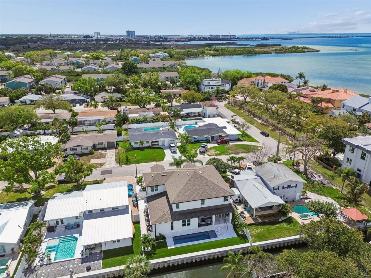 4835 W Bay Villa Avenue, Tampa, FL 33611 Photo