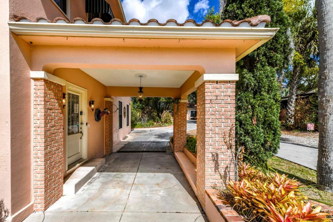 347 E 3rd Avenue, Mount Dora, FL 32757 Photo