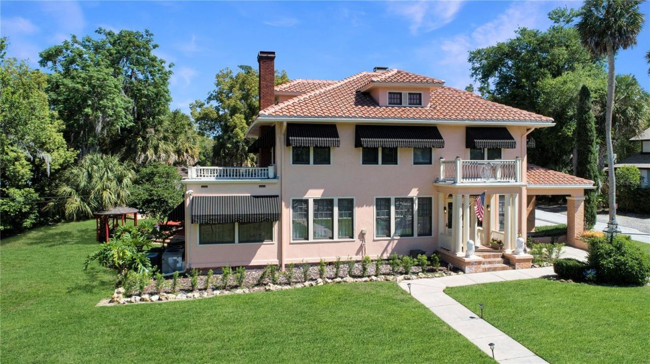 347 E 3rd Avenue, Mount Dora, FL 32757 Photo