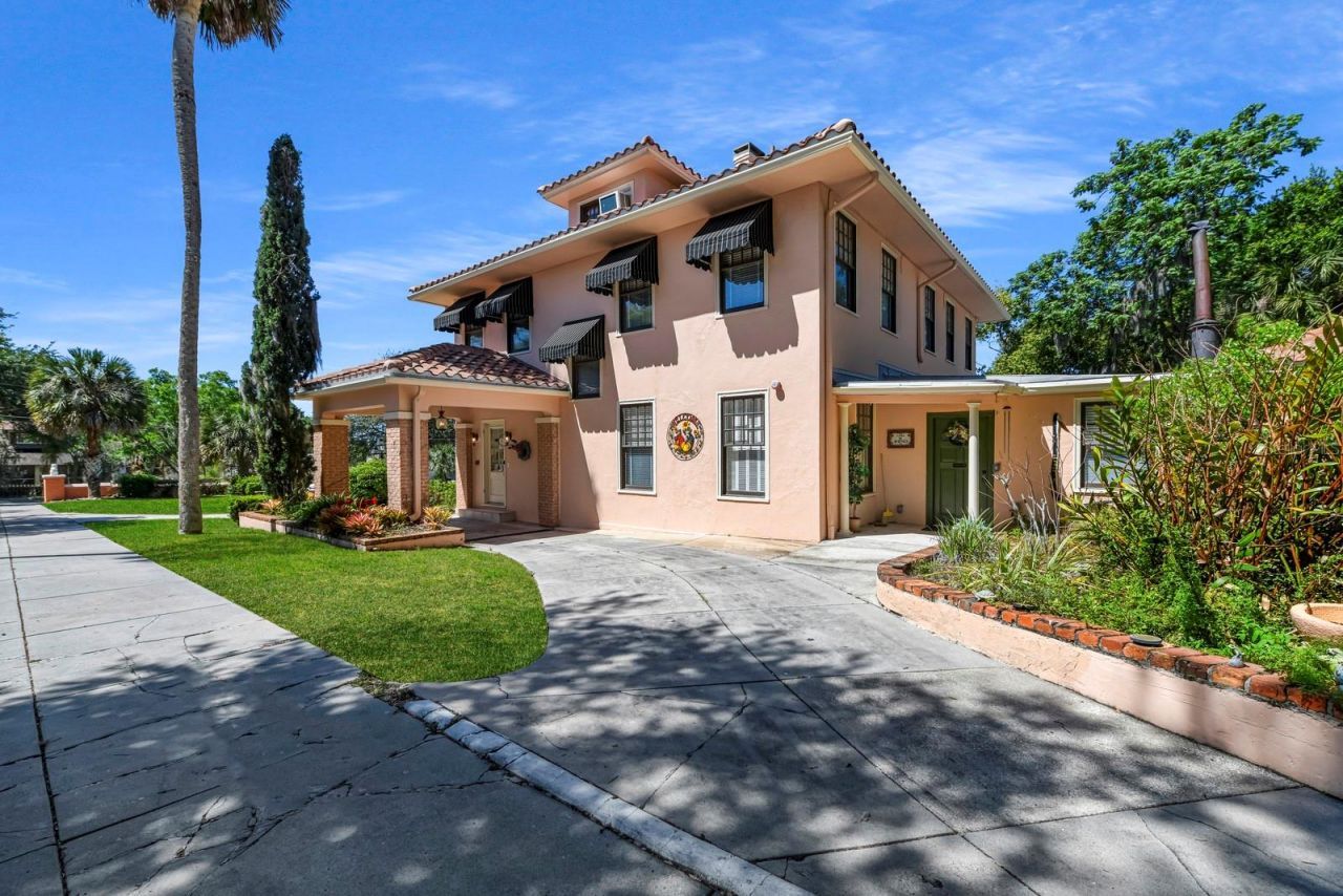 347 E 3rd Avenue, Mount Dora, FL 32757 Photo