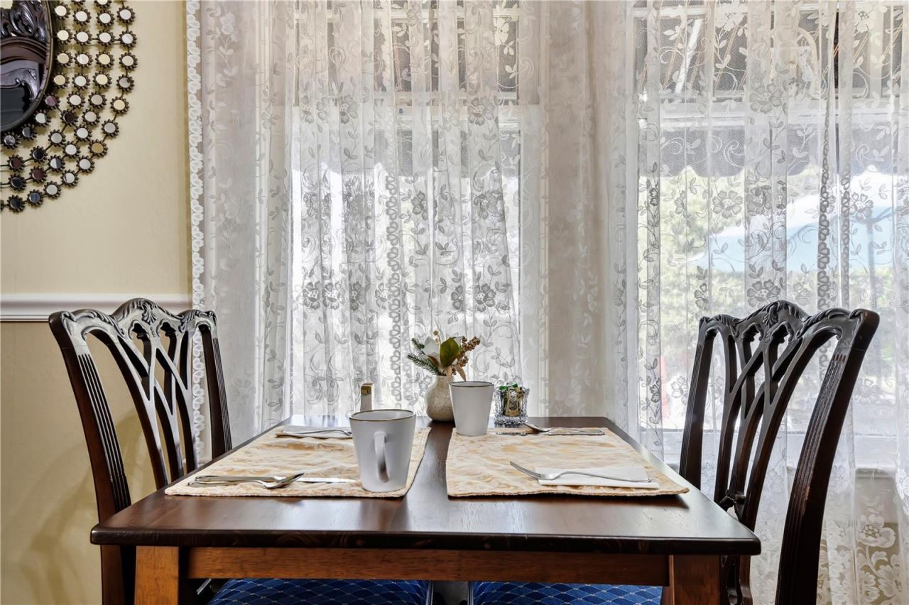 347 E 3rd Avenue, Mount Dora, FL 32757 Photo