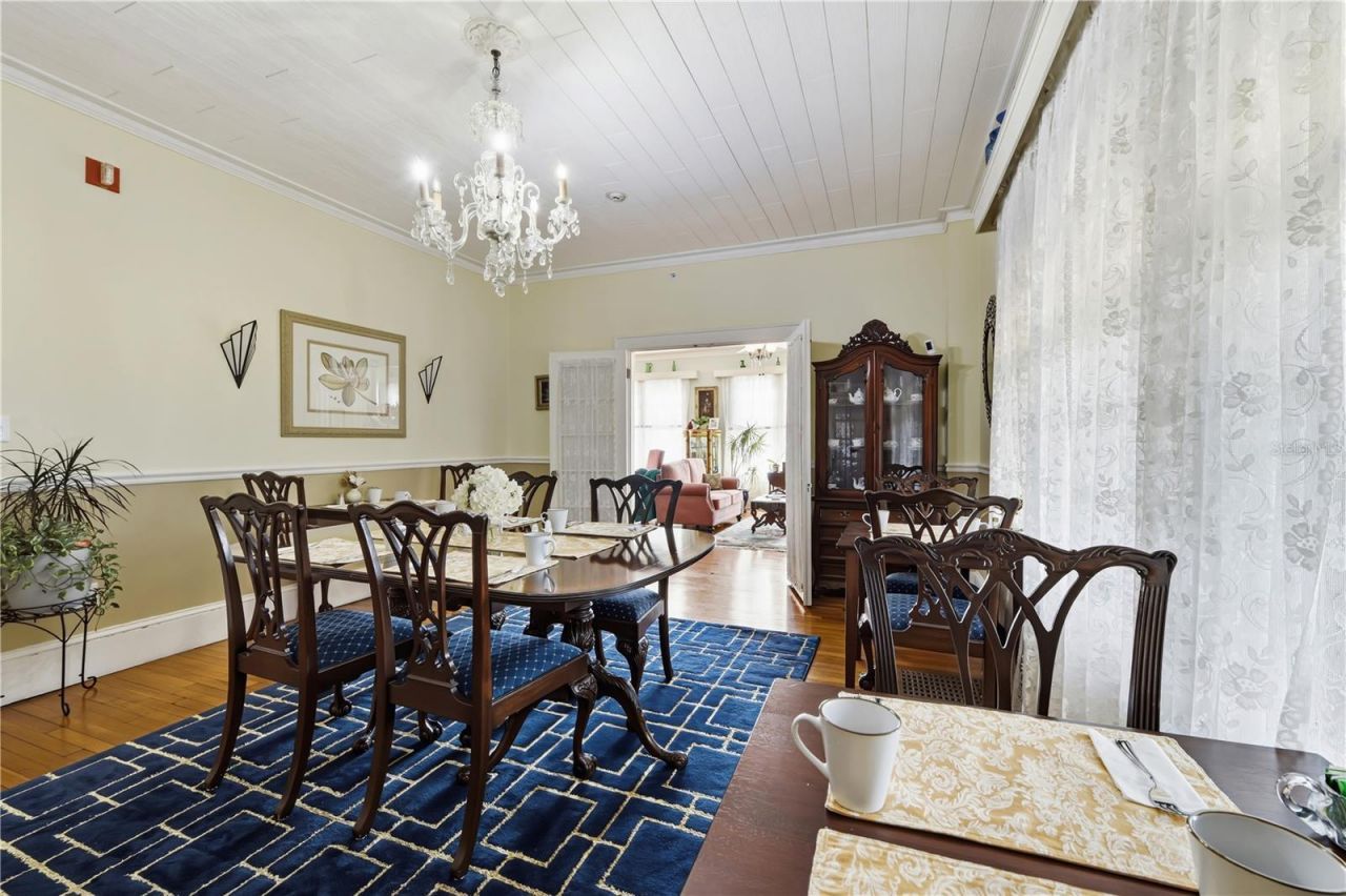 347 E 3rd Avenue, Mount Dora, FL 32757 Photo