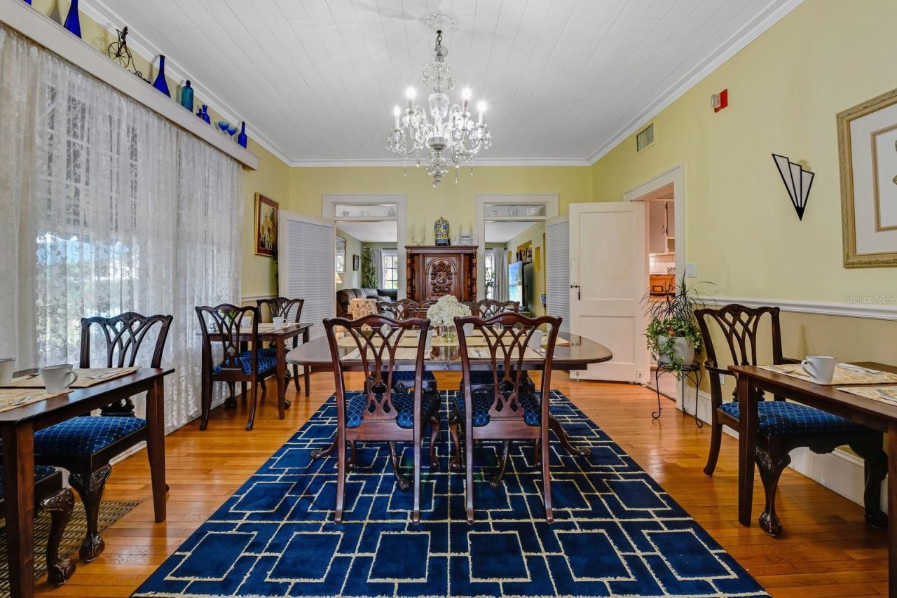 347 E 3rd Avenue, Mount Dora, FL 32757 Photo