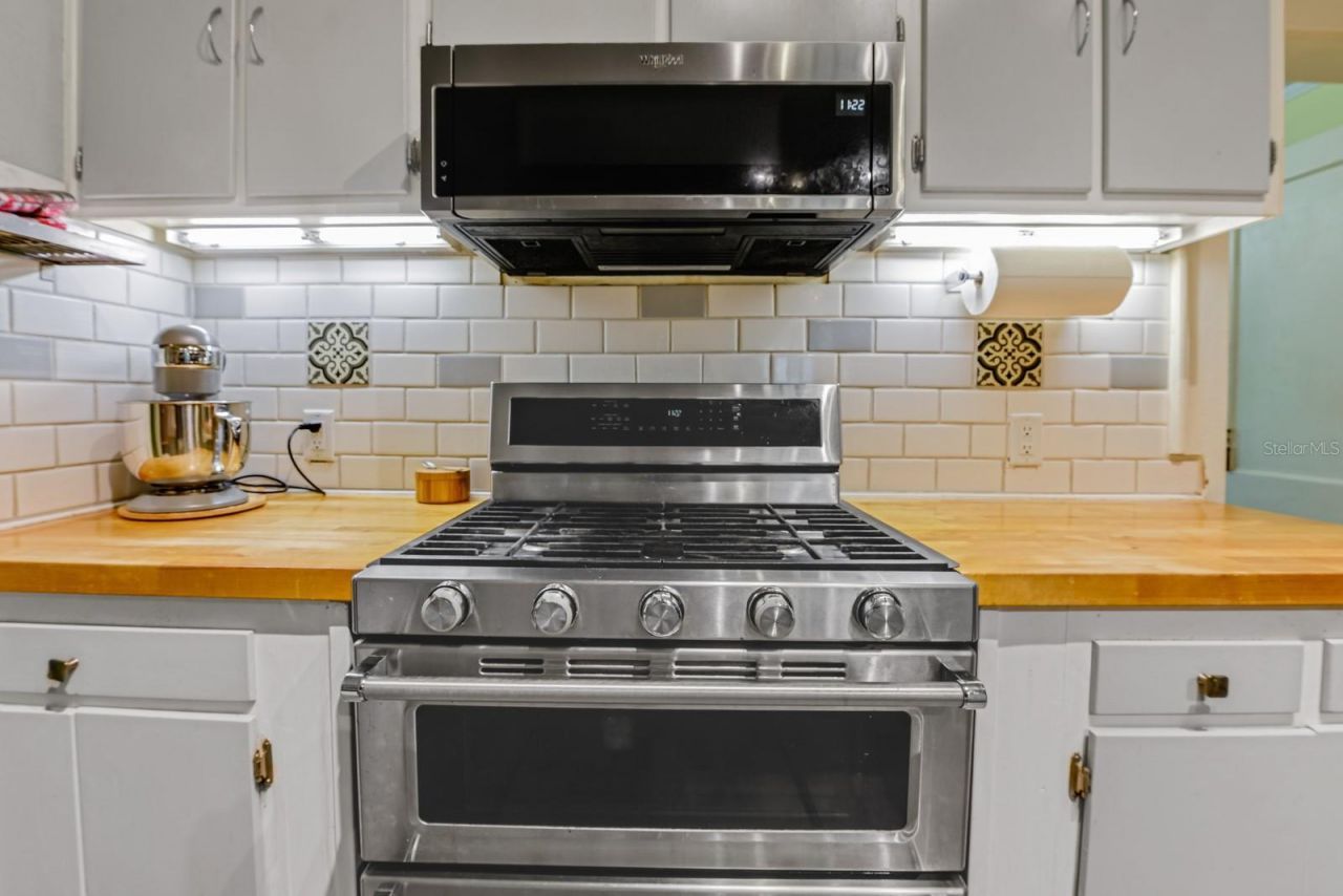 347 E 3rd Avenue, Mount Dora, FL 32757 Photo