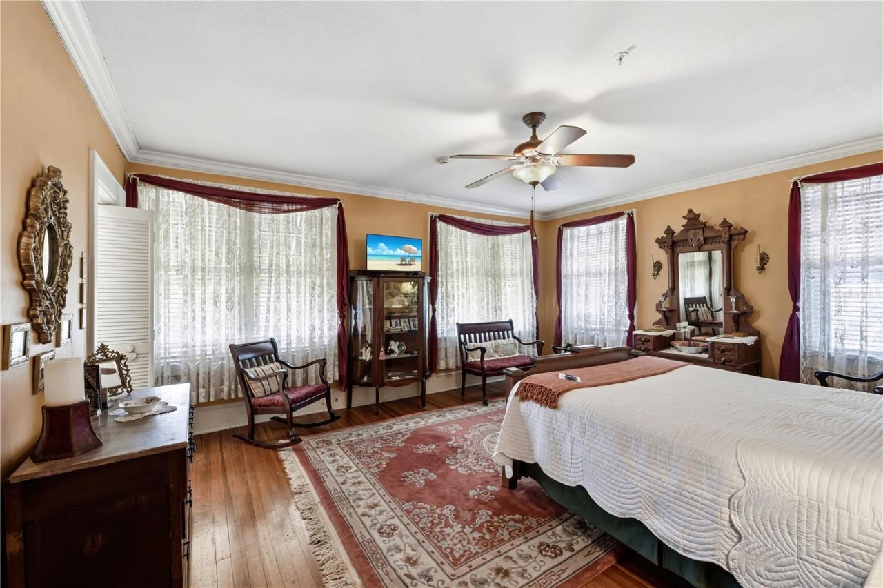 347 E 3rd Avenue, Mount Dora, FL 32757 Photo