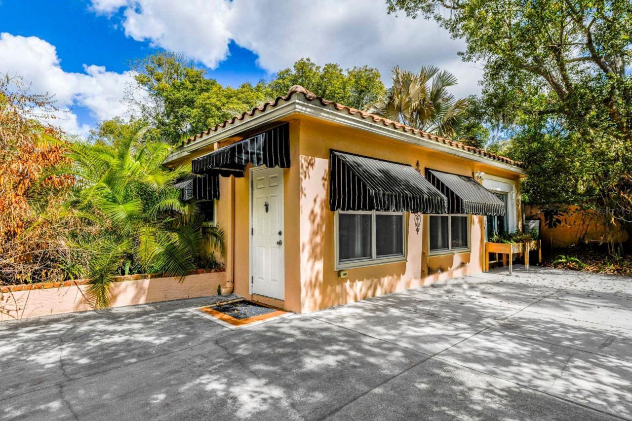 347 E 3rd Avenue, Mount Dora, FL 32757 Photo