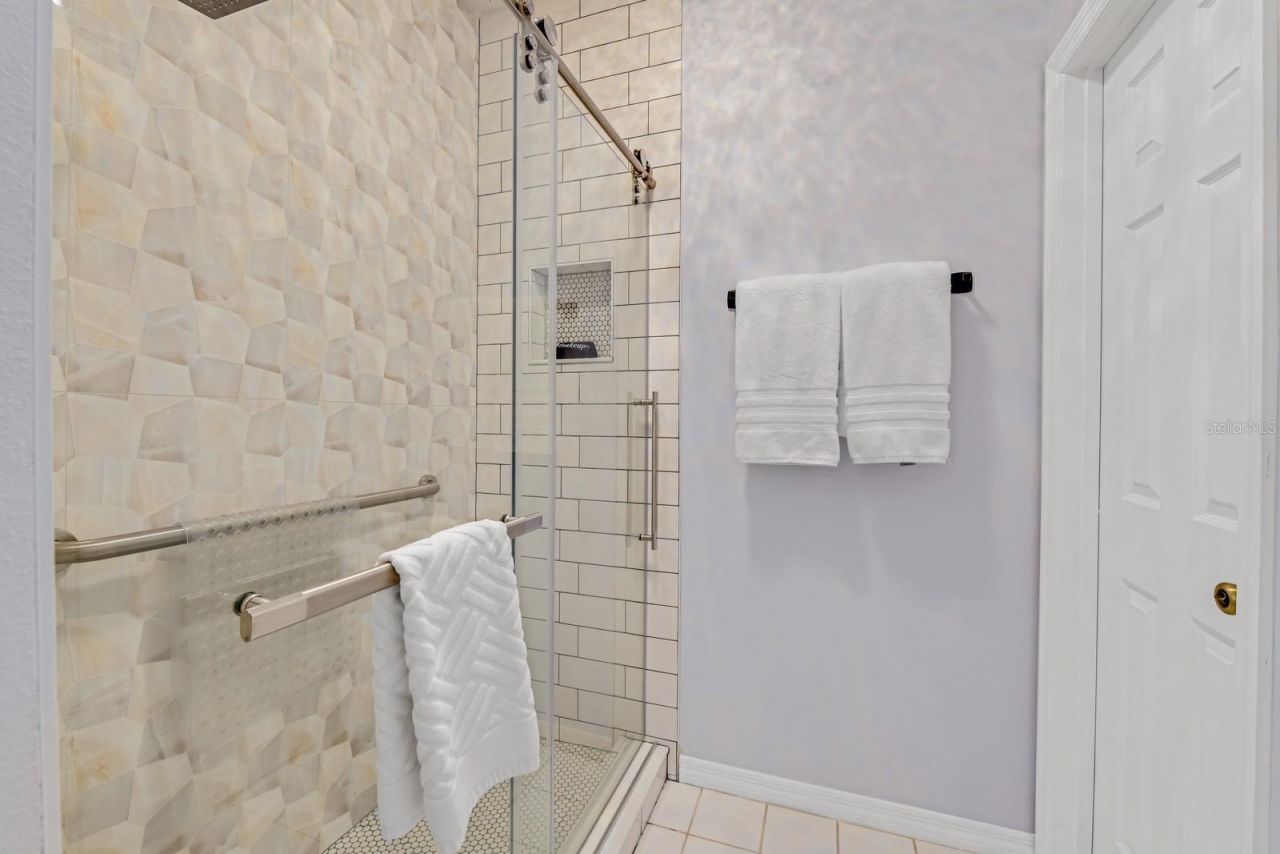 347 E 3rd Avenue, Mount Dora, FL 32757 Photo