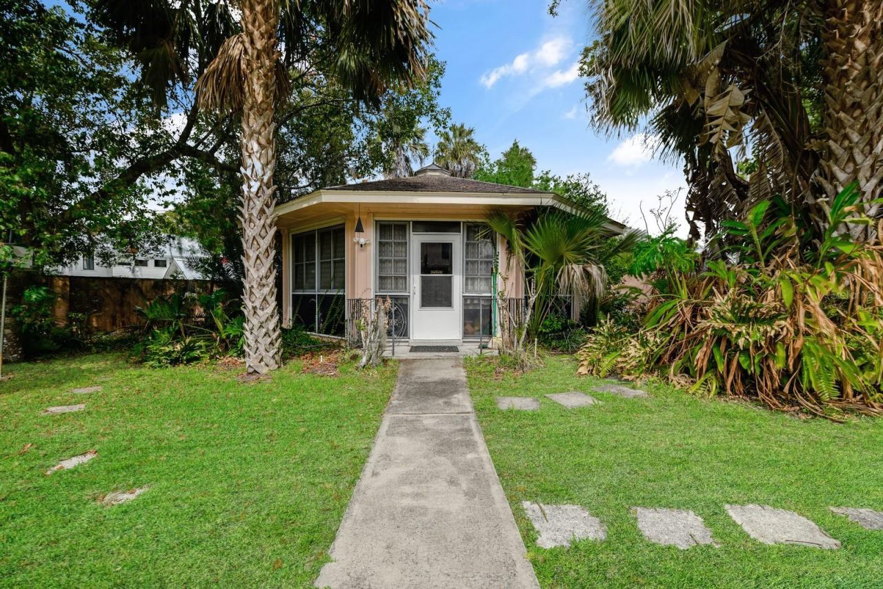 347 E 3rd Avenue, Mount Dora, FL 32757 Photo