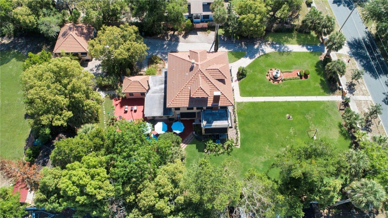 347 E 3rd Avenue, Mount Dora, FL 32757 Photo