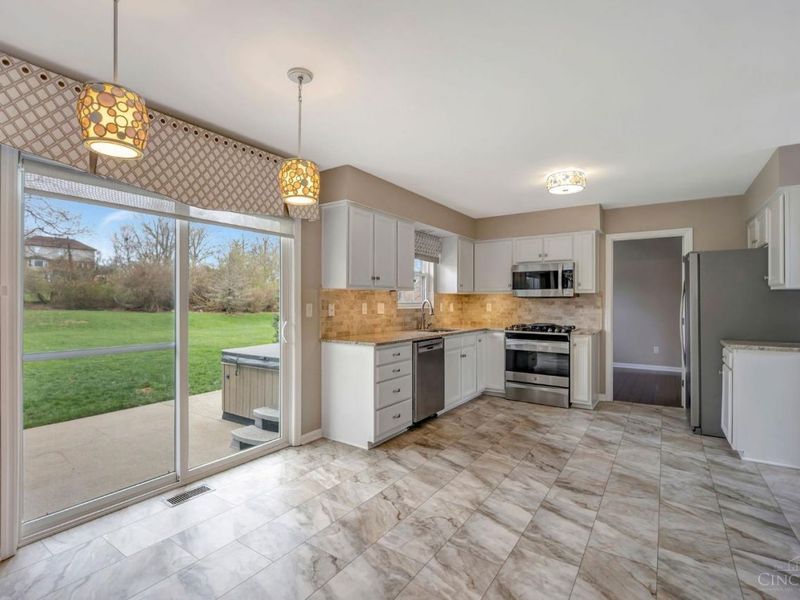 7880 Austin Ridge Drive, Cincinnati, OH 45247 Photo 21