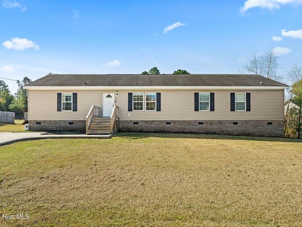 174 Sanders Drive, Hubert, NC 28539