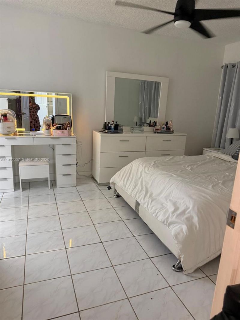 6425 W 27th Ct, Unit 102-6, Hialeah, FL 33016 Photo