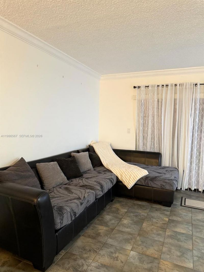 6425 W 27th Ct, Unit 102-6, Hialeah, FL 33016 Photo
