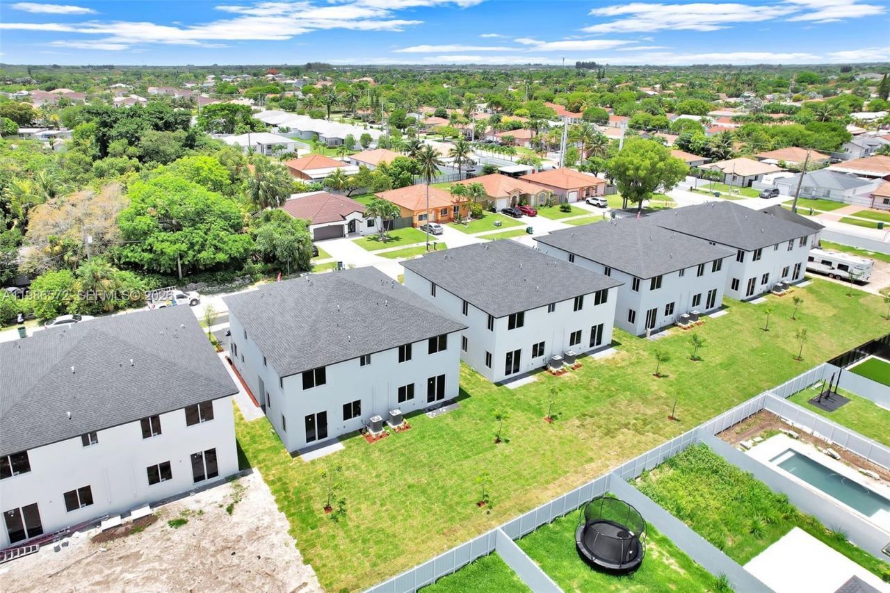 22555 SW 125th Ave , Miami, FL 33170 Photo