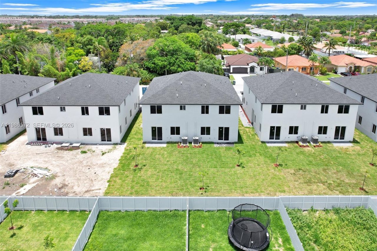 22555 SW 125th Ave , Miami, FL 33170 Photo