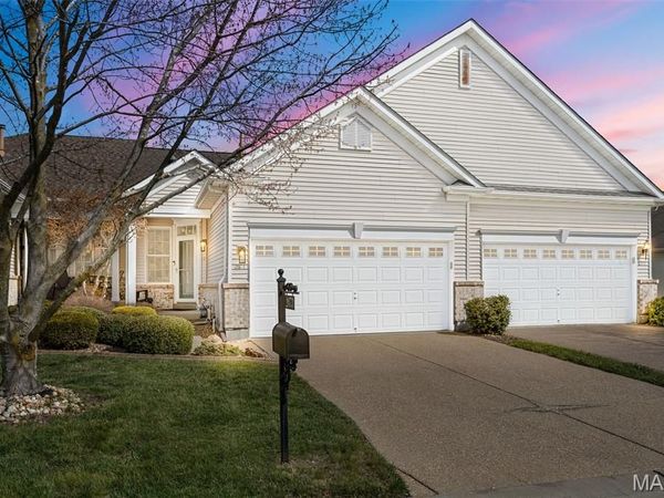 2073 Hawks Landing Drive, Unit C, Lake St Louis, MO 63367