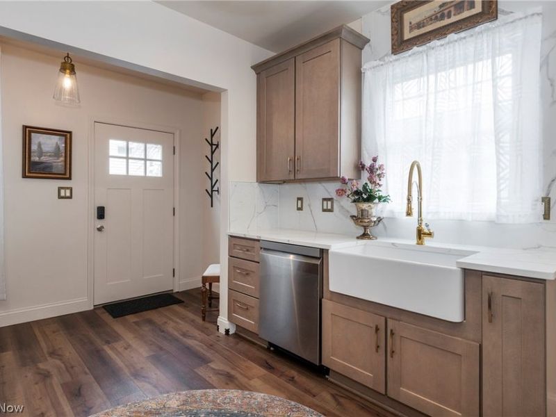 1417 W 77th Street , Cleveland, OH 44102 Photo 14