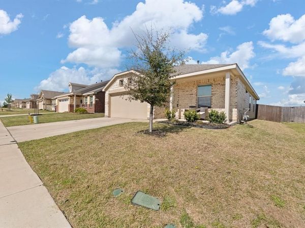 6316 Bristolwood Drive, Fort Worth, TX 76123