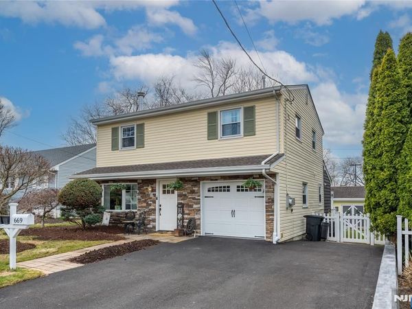 669 McKinley Avenue, Twp of Washington, NJ 07676