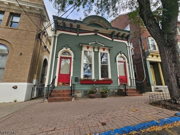 325 Front St, Belvidere, NJ 07823