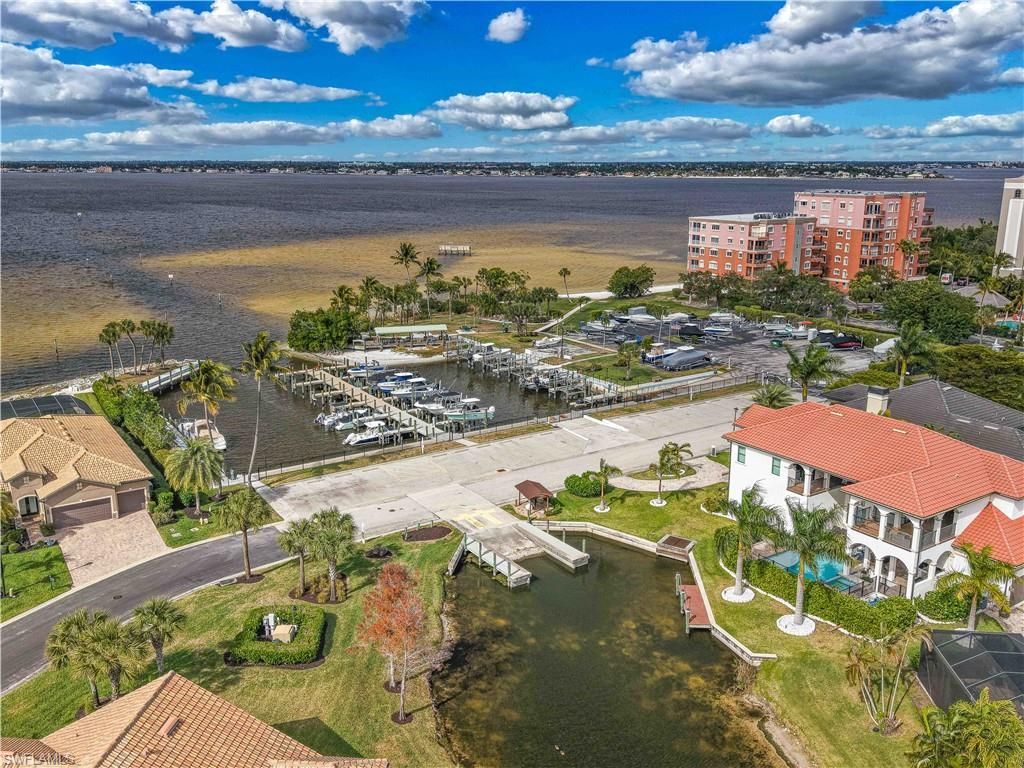 14589 Laguna Dr, Fort Myers, FL 33908 Photo
