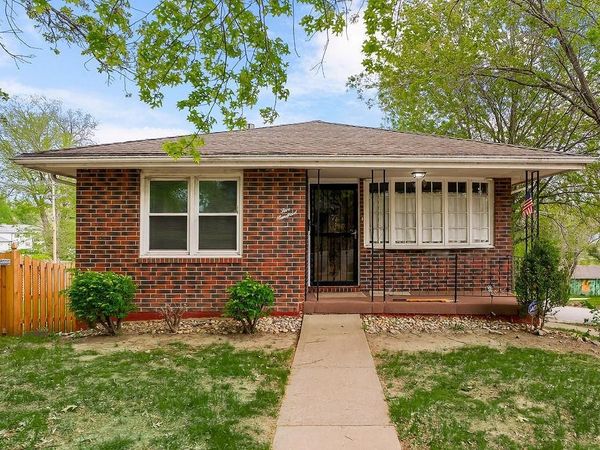 500 N Broadway Street, Leavenworth, KS 66048