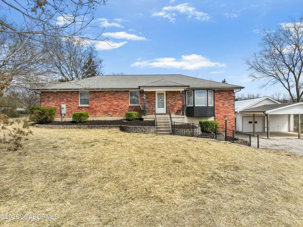 1415 HOFFMAN DRIVE, Jefferson City, MO 65101