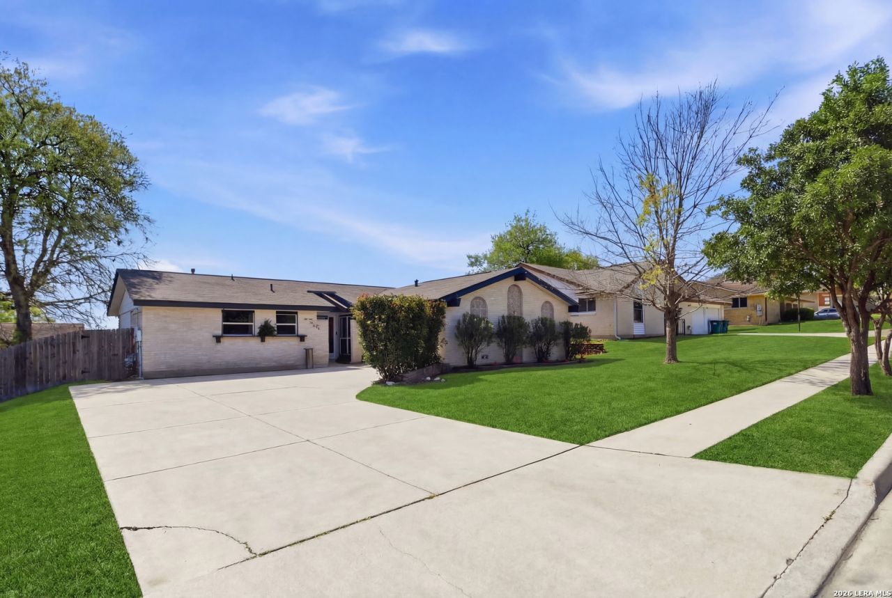 7522 Wishing Oaks, Live Oak, TX 78233 Main Photo