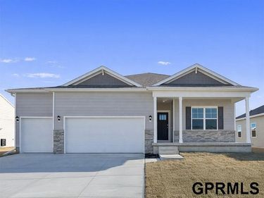 18459 Rose Lane Road , Gretna, NE 68136