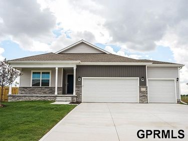 18463 Rose Lane Road , Gretna, NE 68136