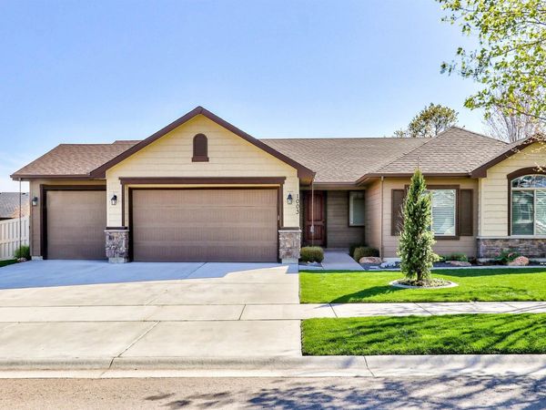 1003 Overland Trail St, Middleton, ID 83644