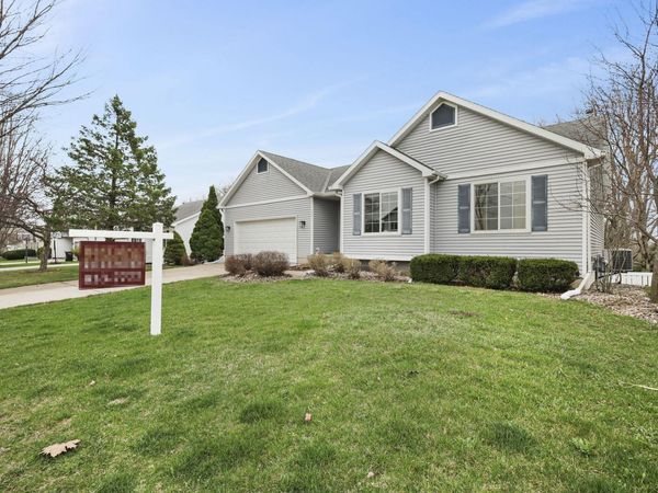 840 Vista Ridge Drive, Mount Horeb, WI 53572
