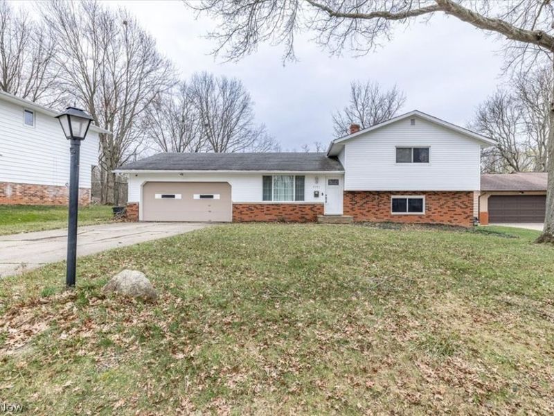 8201 Royalview Drive , Parma, OH 44129 Photo 1