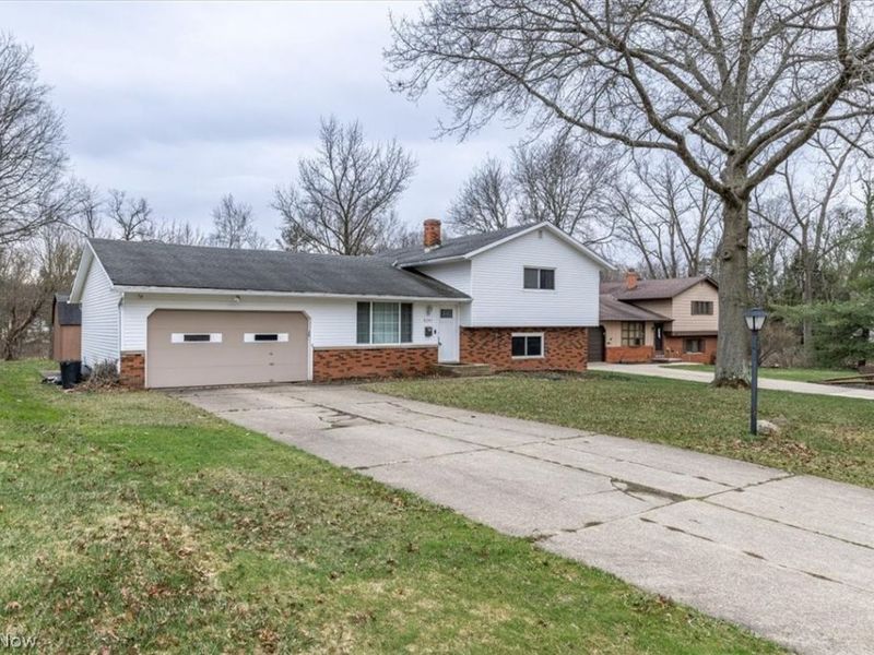 8201 Royalview Drive , Parma, OH 44129 Photo 30