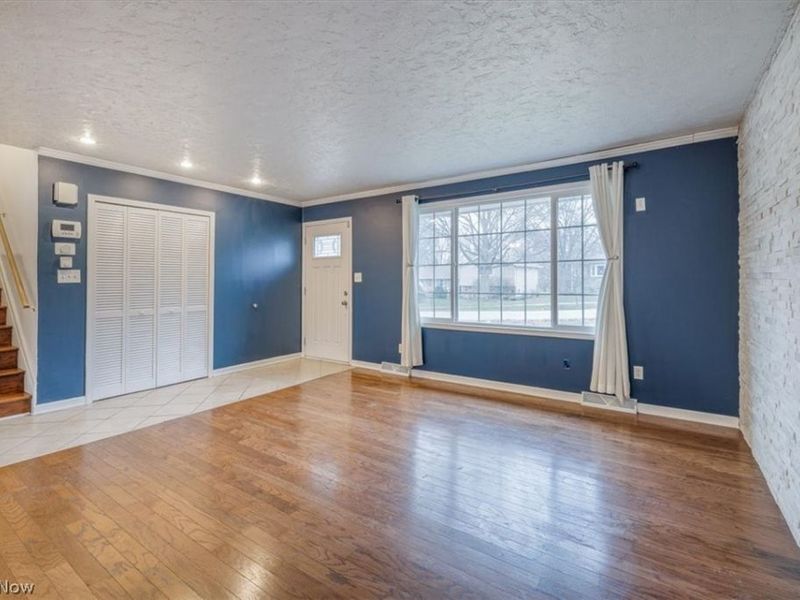 8201 Royalview Drive , Parma, OH 44129 Photo 5