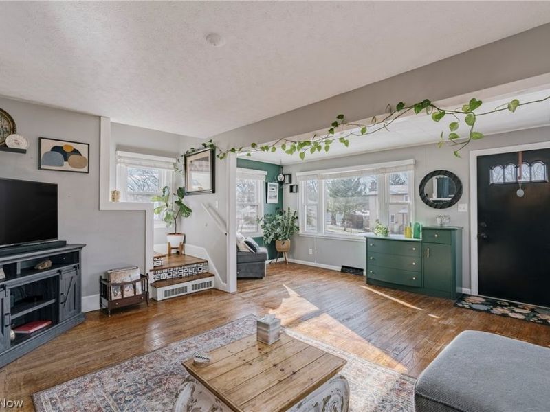 2679 N Bender Avenue , Akron, OH 44319 Photo 7