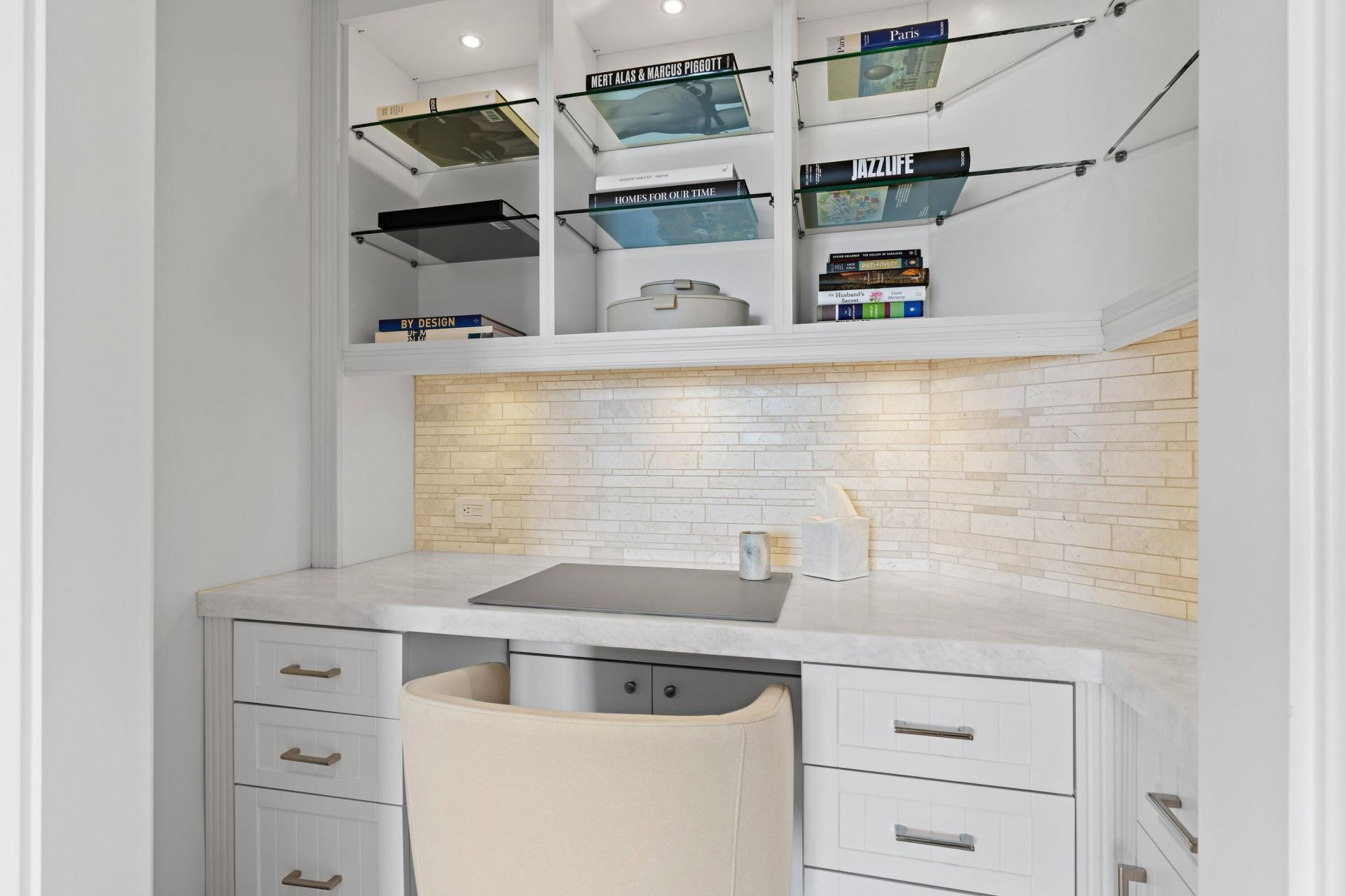 150 Bradley Place, Unit 615, Palm Beach, FL 33480 Photo