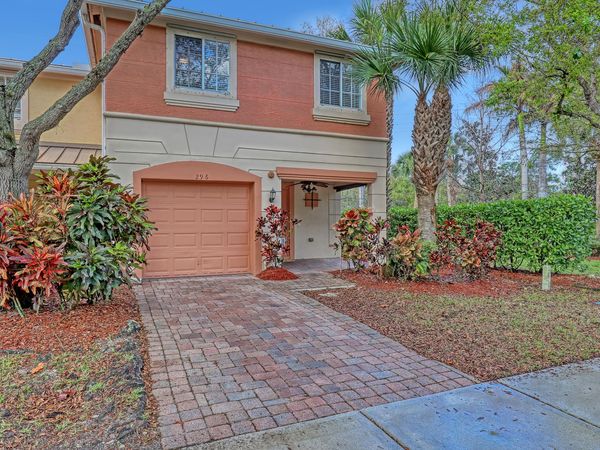 296 SE Bloxham Way, Stuart, FL 34997