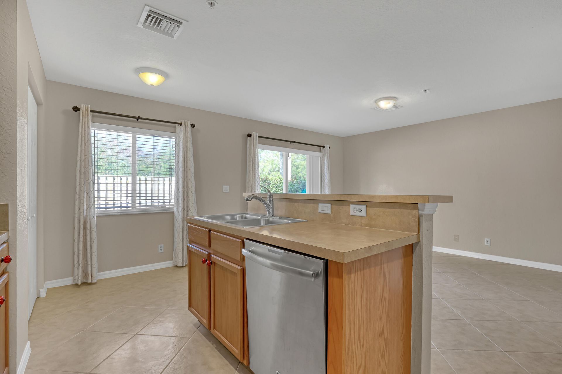 296 SE Bloxham Way, Stuart, FL 34997 Photo