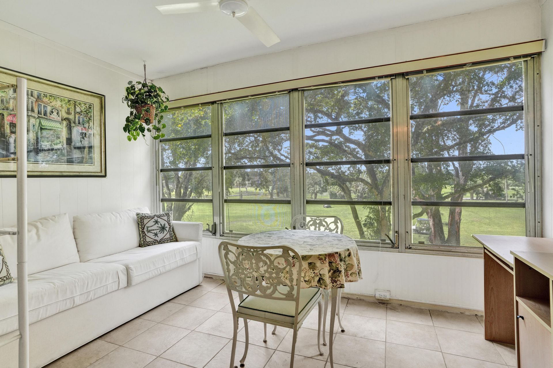 1055 Country Club Drive, Unit 305, Margate, FL 33063 Photo