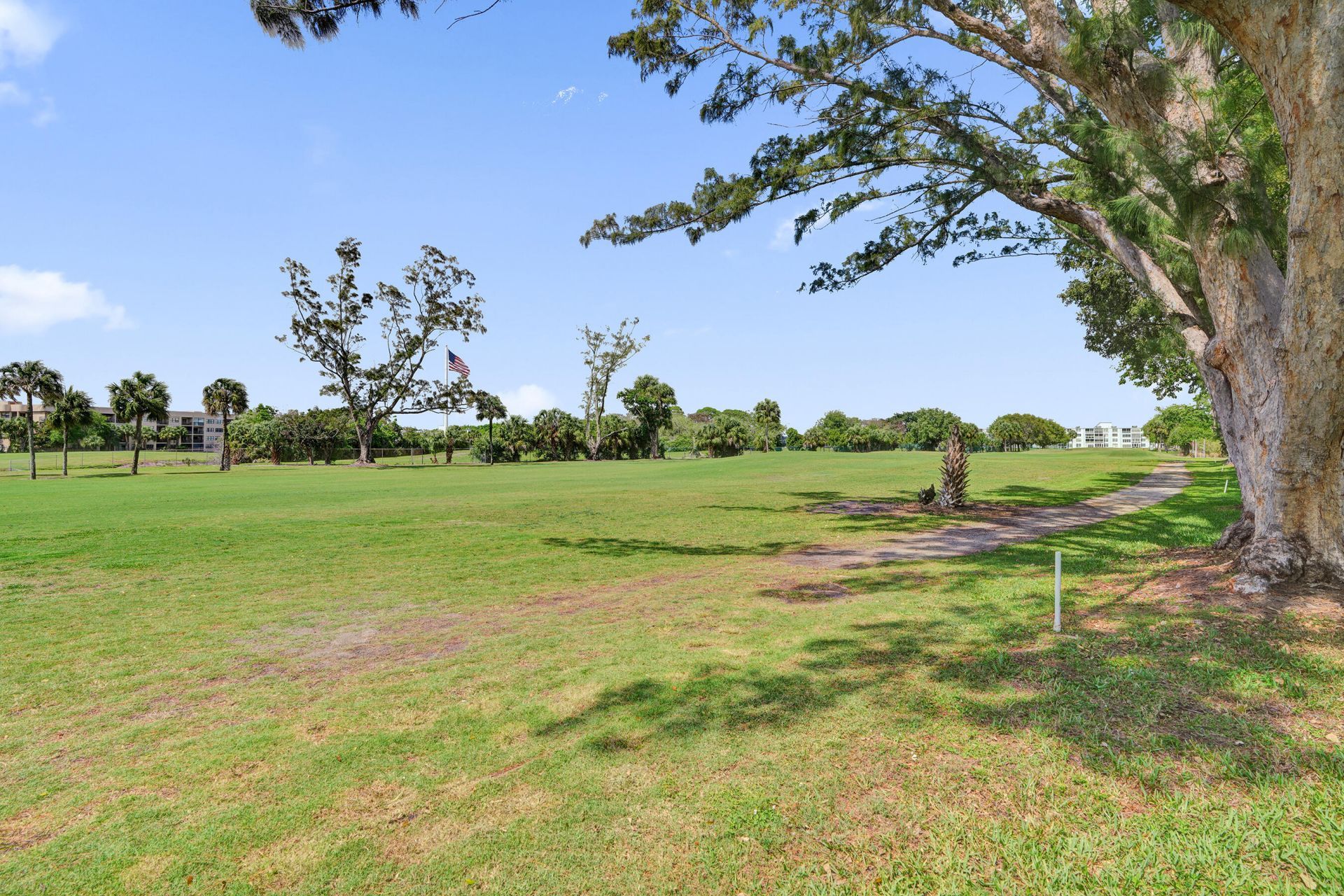 1055 Country Club Drive, Unit 305, Margate, FL 33063 Photo