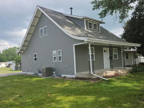 807 5th Avenue , Belle Plaine, IA 52208