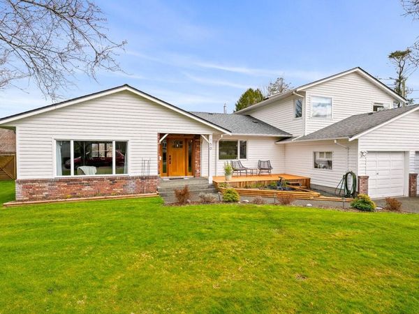 150 Barlow Rd , Campbell River, BC V9W 1T2